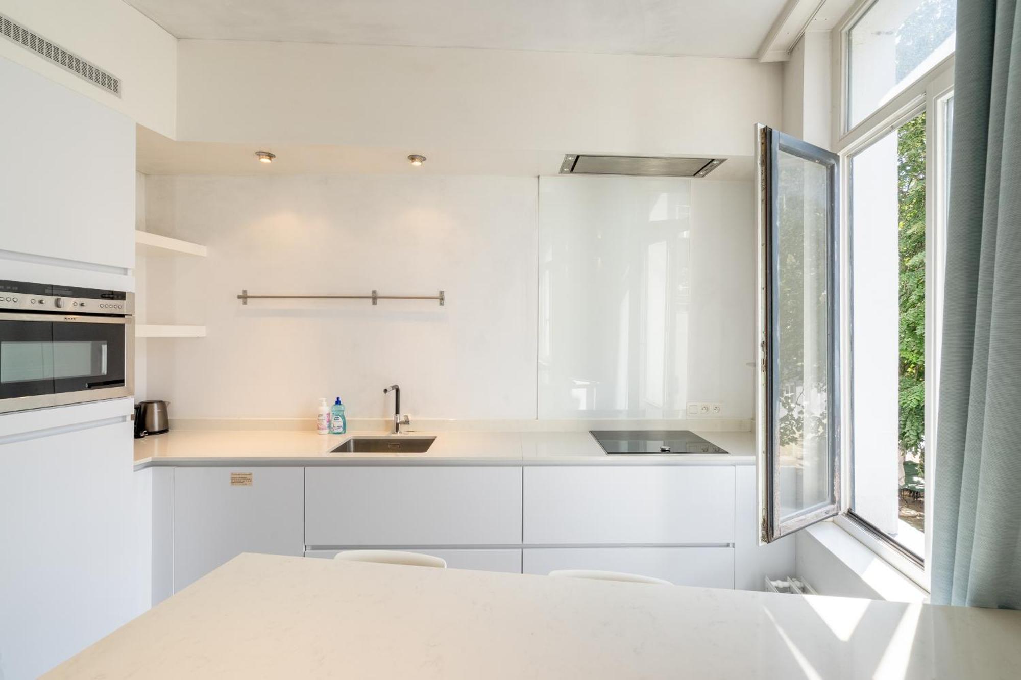 Light Modern Apartment In The Heart Of Antwerpen Ngoại thất bức ảnh