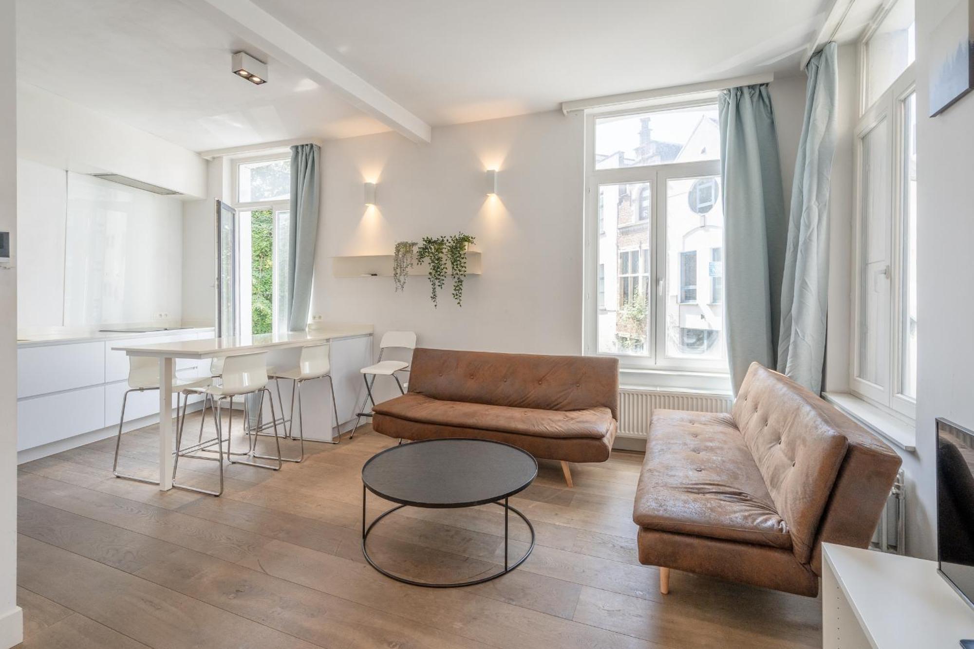 Light Modern Apartment In The Heart Of Antwerpen Ngoại thất bức ảnh