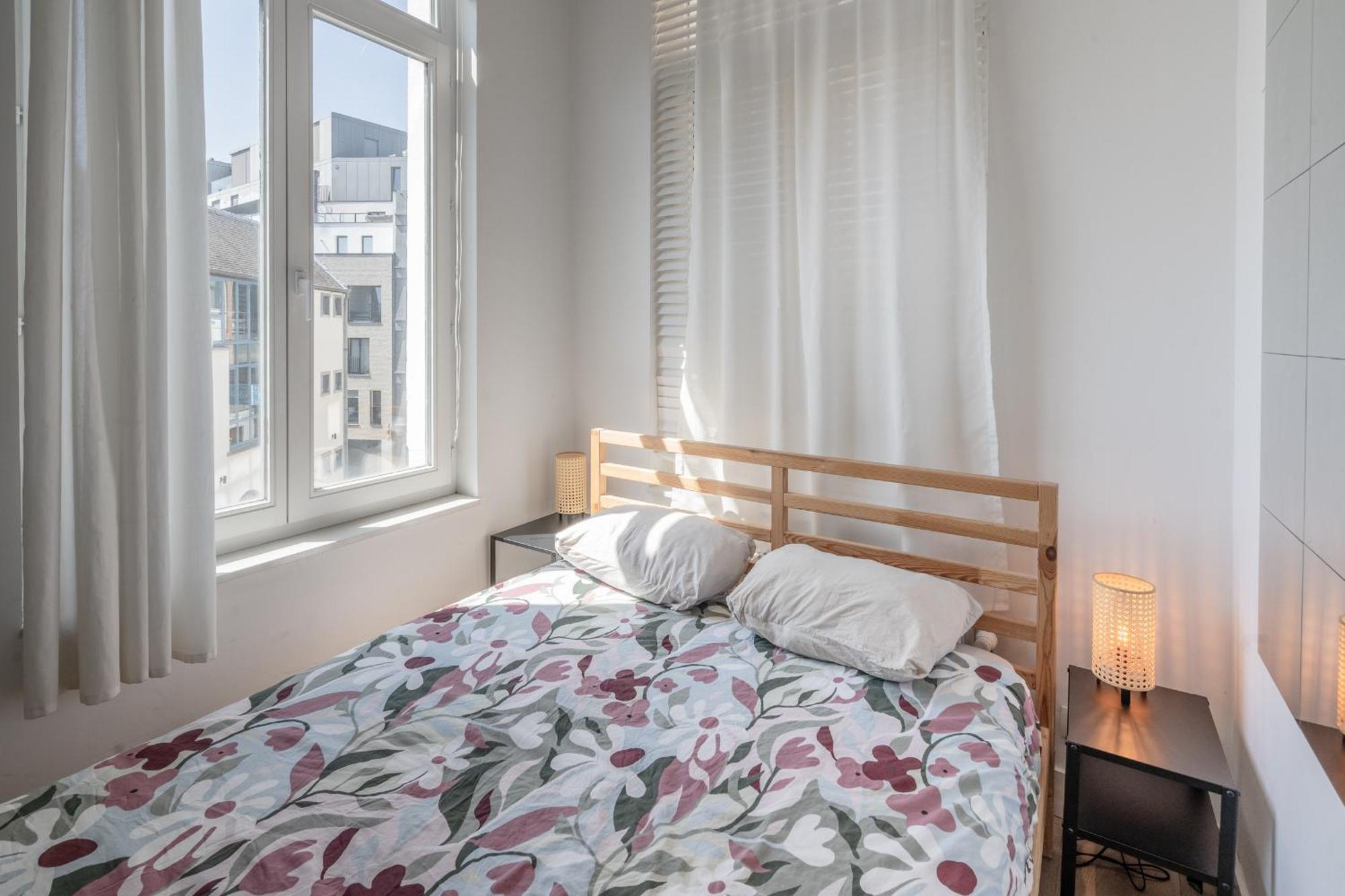 Light Modern Apartment In The Heart Of Antwerpen Ngoại thất bức ảnh